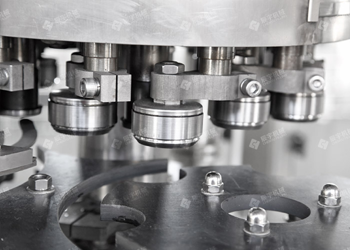 易拉罐啤酒/含汽饮料灌装机 易拉罐啤酒/含汽饮料灌装机